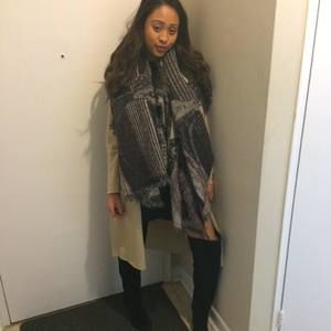 Meet your Posher, Jade